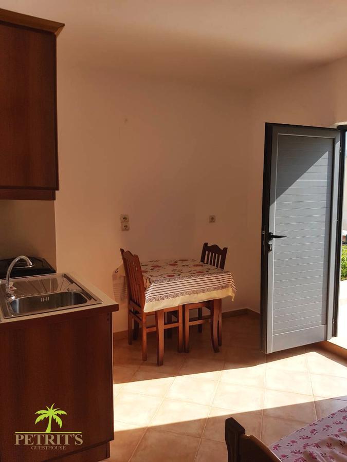 Petrit Guesthouse 사밀 외부 사진